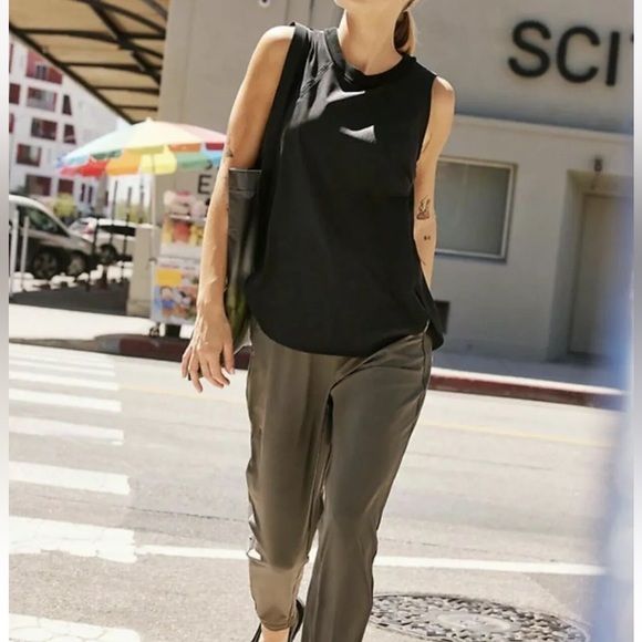 euc athleta zephyr tank - Picture 2 of 10